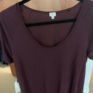 Wilfred burgundy t-shirt